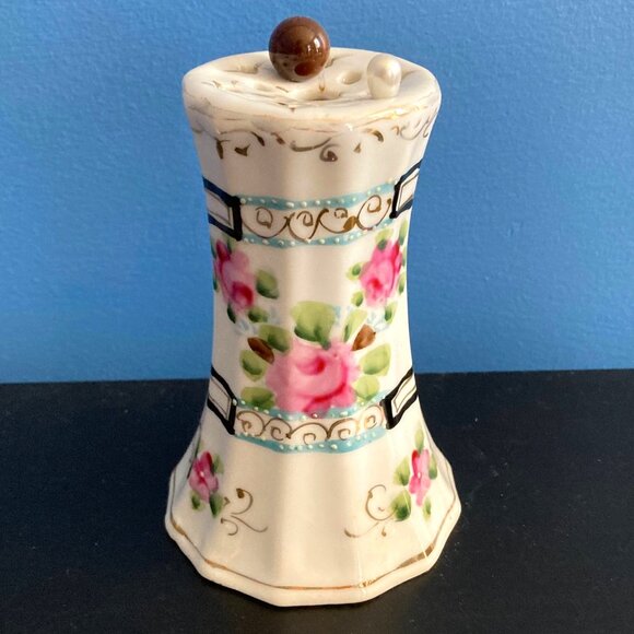 Antique Japanese floral hat pin holder with 2 pins - Picture 2 of 6